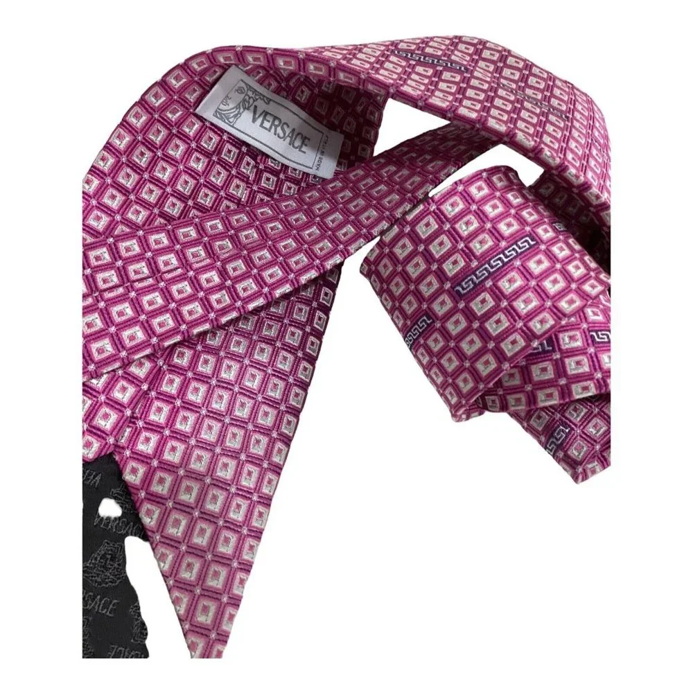 VERSACE Pink Geometric With Logo Silk Tie Made In Italy 58